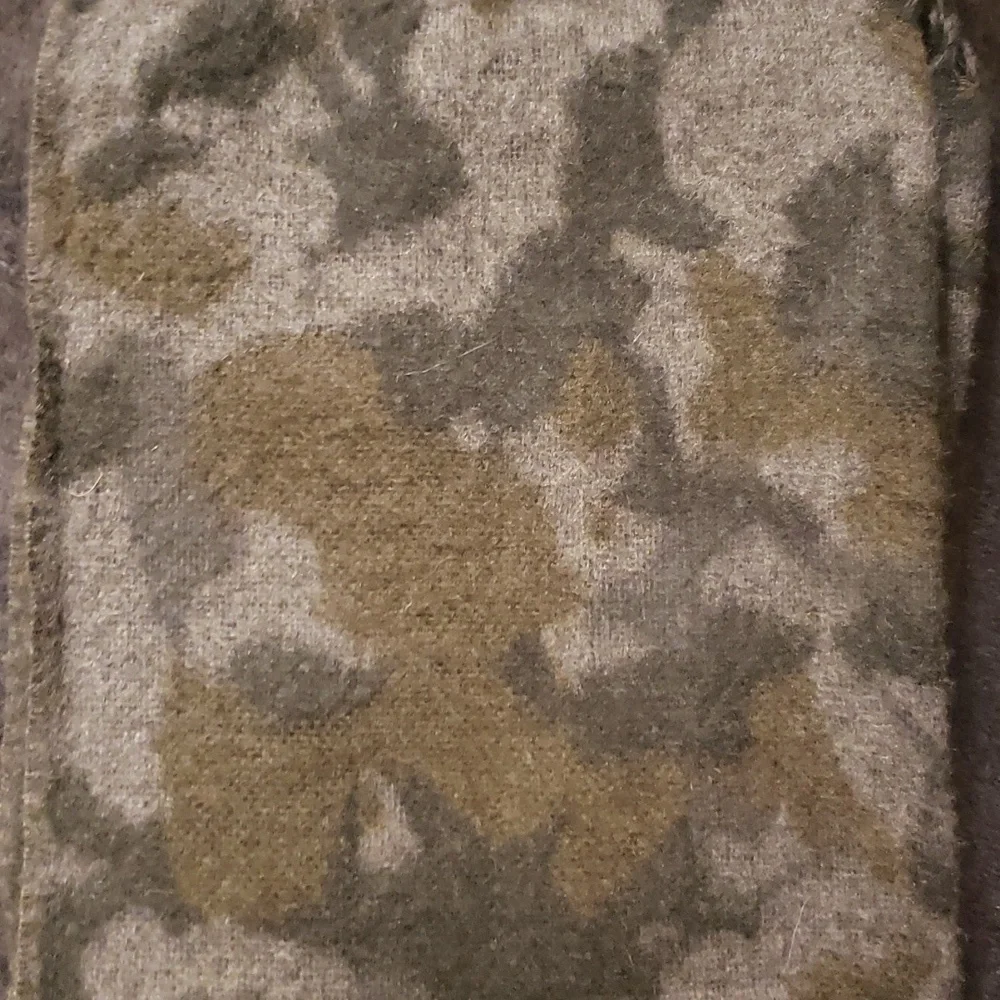 NWT Goodfellow & Co Mens Camouflage Olive Green Grey Scarf
